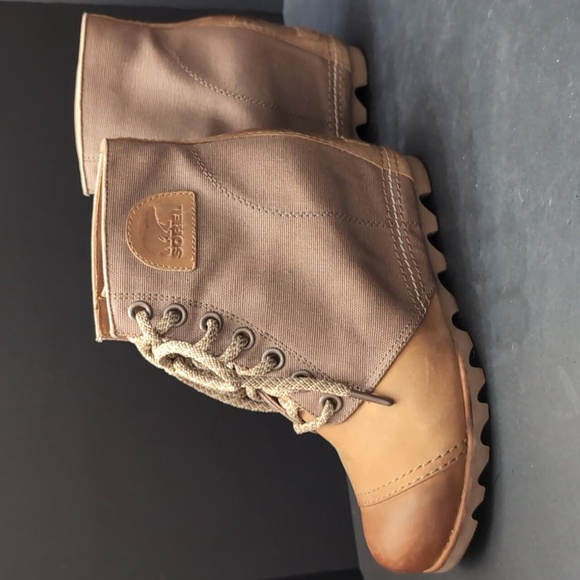 Sorel PDX, Women's Wedge Boots Leather/Canvas ,Size 8.5. - Picture 6 of 13